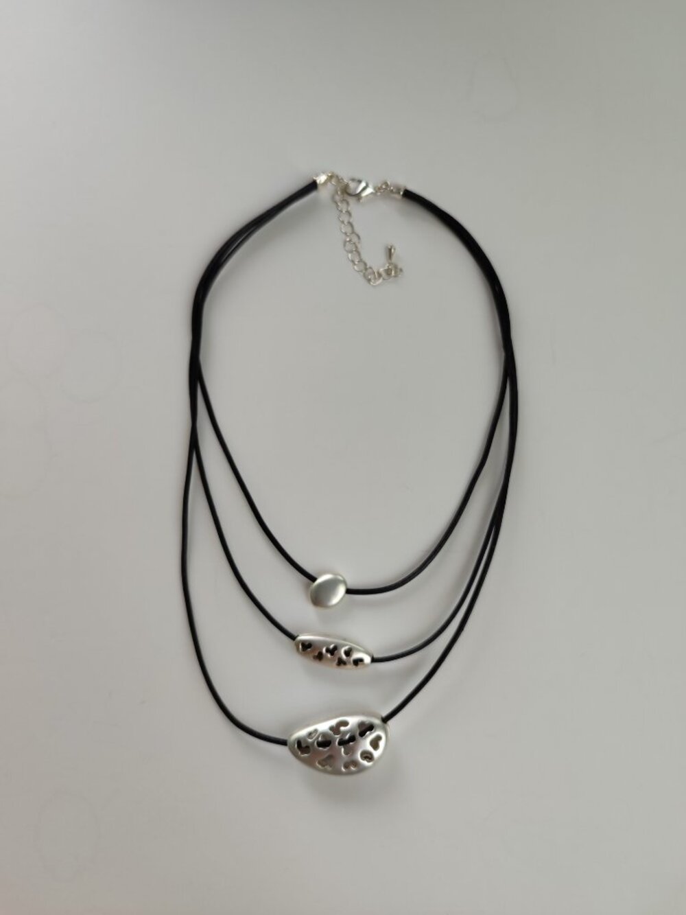 EUC Reversible Boho Layered 3-Strand Necklace Hearts Liquid Silver tone